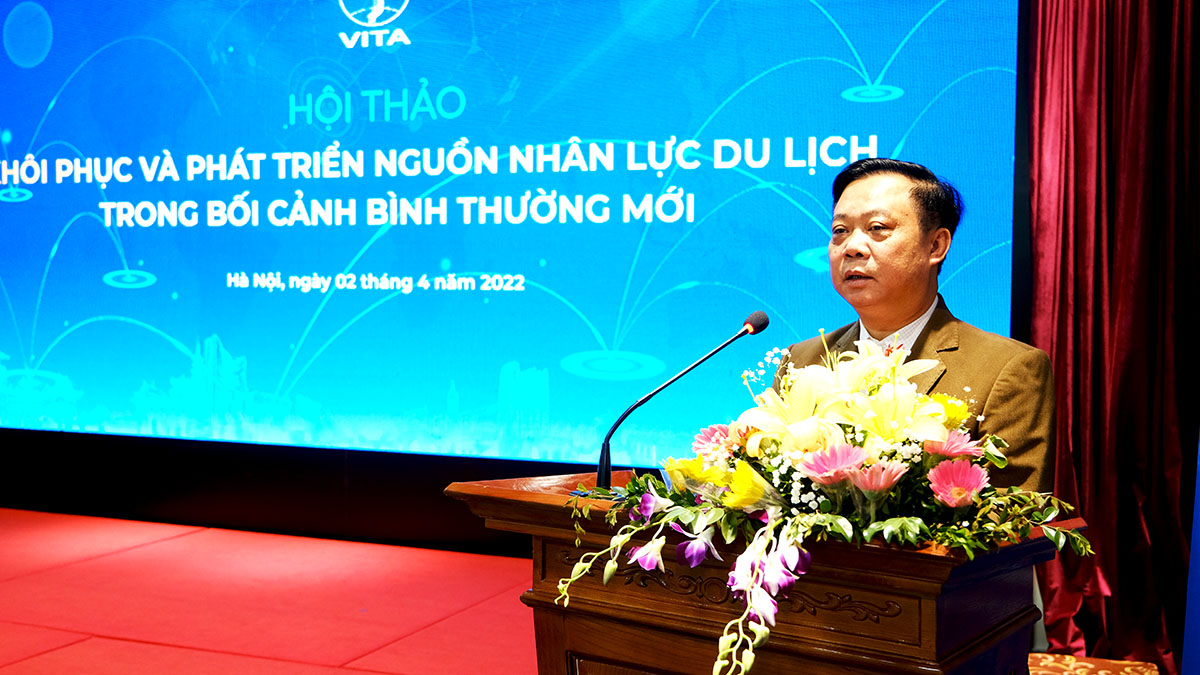 TS. Phạm Văn Thủy, Phó Tổng cục trưởng Tổng cục Du lịch phát biểu tại hội thảo